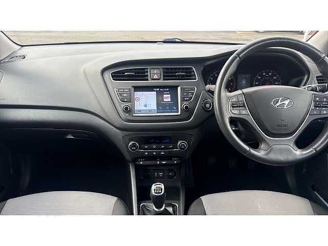 Hyundai i20 I20 5Dr HAT 1.2 84PS Premium SE NAV