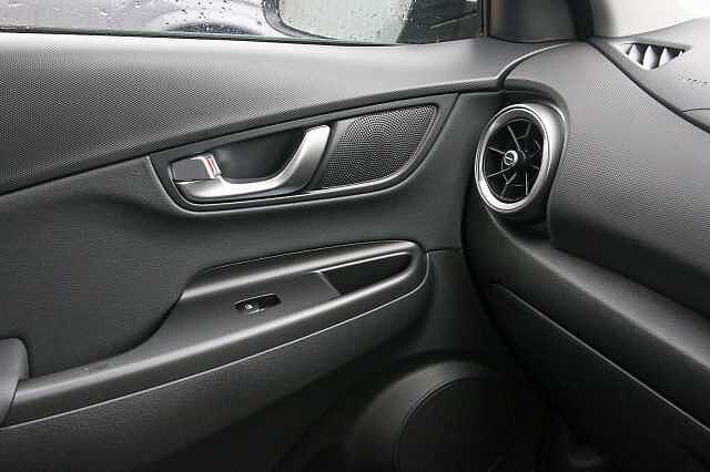 Hyundai KONA Electric SUV E 204ps Ultimate64kWh 10.5kW OBC Black