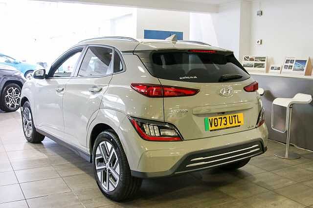Hyundai KONA Electric SUV E (204ps) Premium 64kWh 7kW OBC Grey