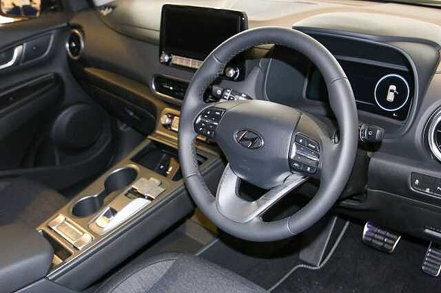 Hyundai KONA Electric SUV E (204ps) Premium 64kWh 7kW OBC Grey