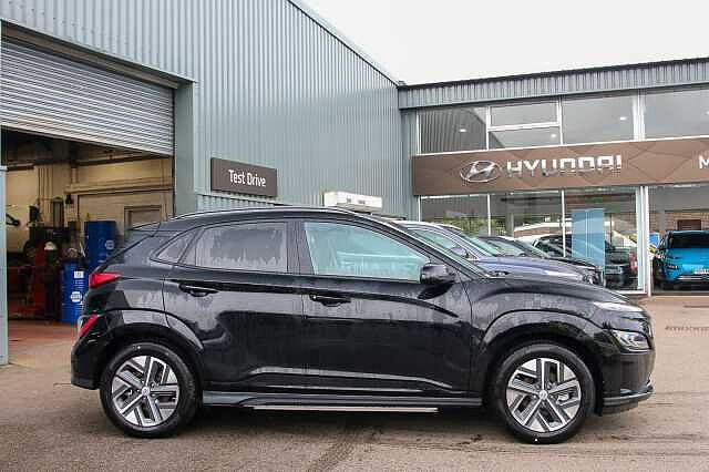Hyundai KONA Electric SUV E 204ps Ultimate64kWh 10.5kW OBC Black