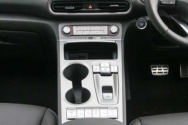 Hyundai KONA Electric SUV E 204ps Ultimate64kWh 10.5kW OBC Black