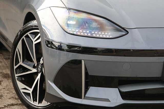 Hyundai IONIQ 6 E (228ps) Ultimate 77kWh (Single Motor) RW