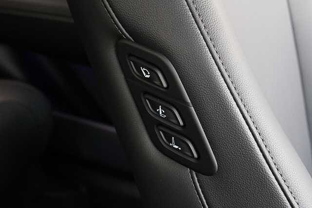 Hyundai IONIQ 6 E (228ps) Ultimate 77kWh (Single Motor) RW