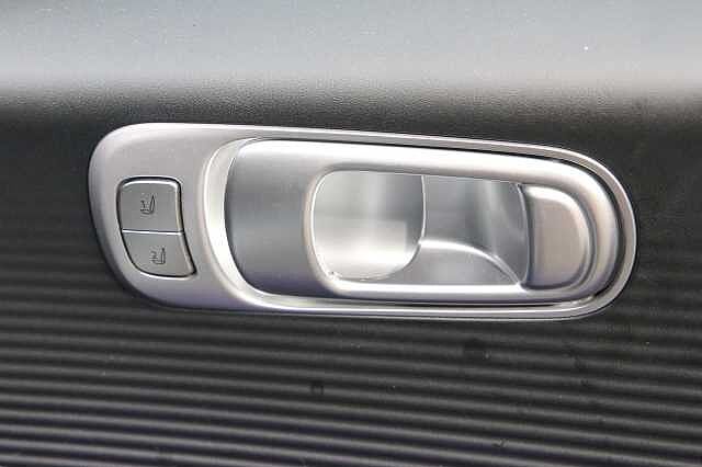 Hyundai IONIQ 6 E (228ps) Ultimate 77kWh (Single Motor) RW