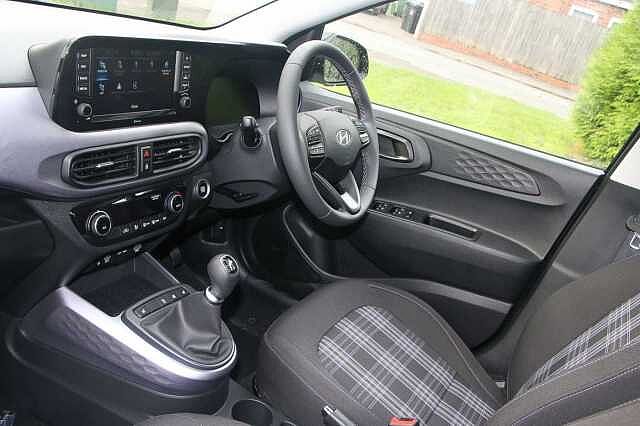 Hyundai I10 1.2 [79] Premium 5dr [Nav] Black