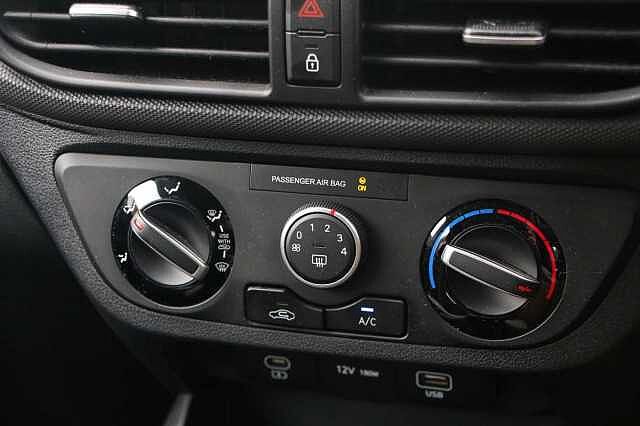 Hyundai i10 1.2 Advance 5dr Auto