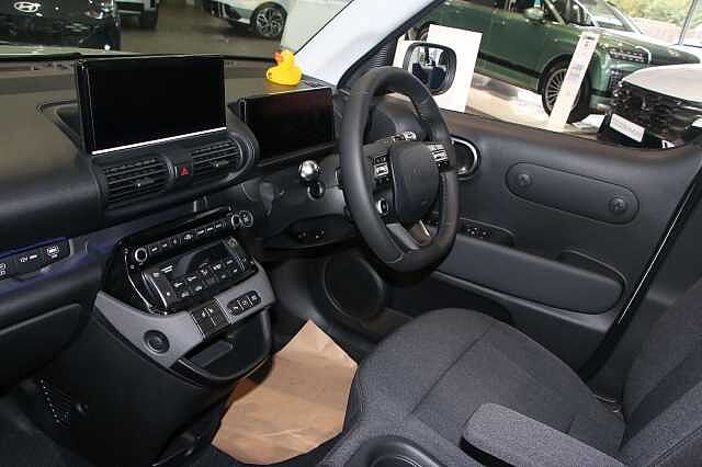 Hyundai INSTER 49kWh Auto 02 Long Range Yellow