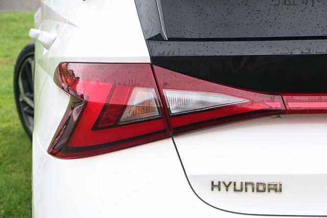 Hyundai I20 1.0T GDi 48V MHD Premium 5dr DCT White