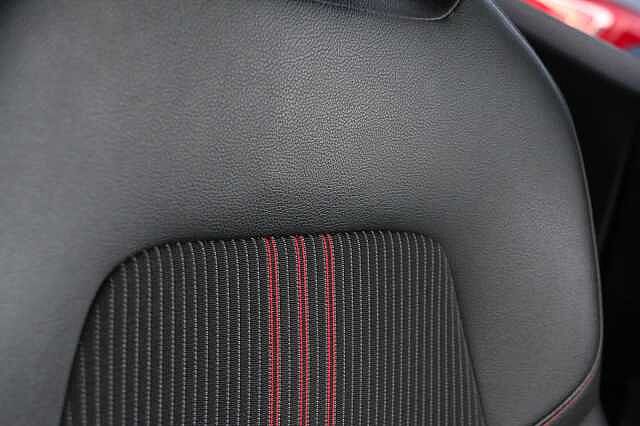 Renault Captur 1.3 Mild hybrid 140 R.S. Line 5dr