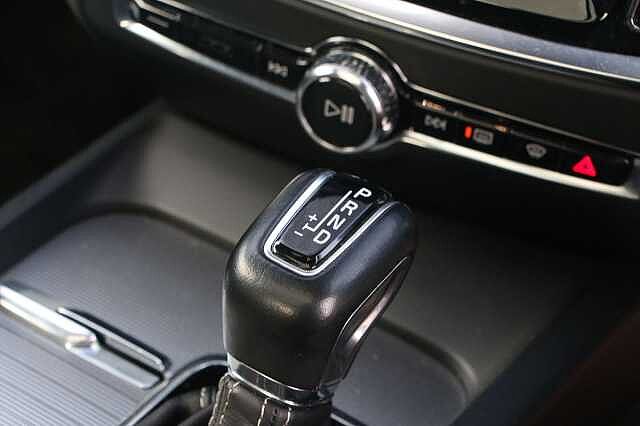 Volvo S60 2.0 T5 R DESIGN Edition 4dr Auto