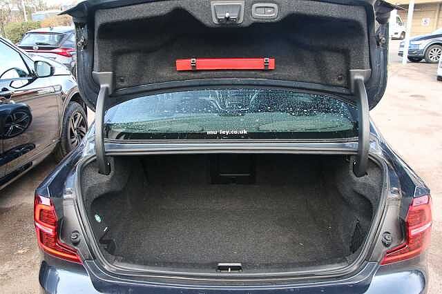 Volvo S60 2.0 T5 R DESIGN Edition 4dr Auto