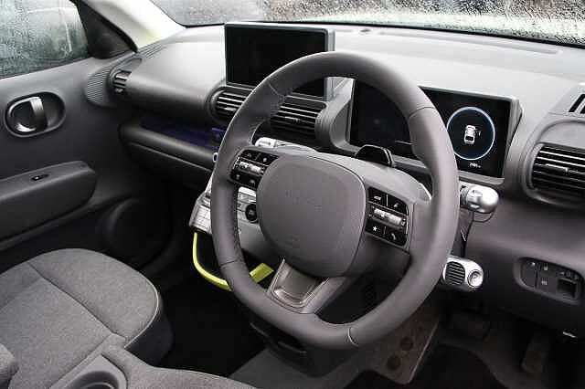 Hyundai INSTER 85kW Cross 49kWh 5dr Auto Green