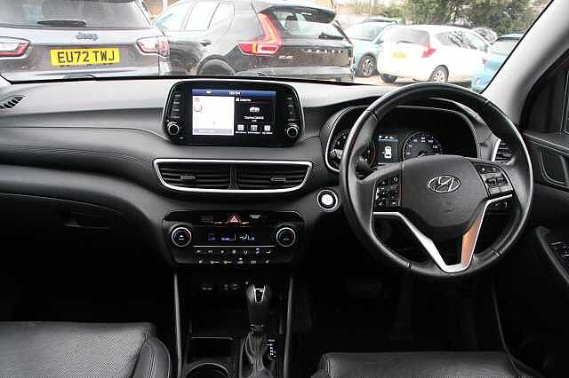 Hyundai TUCSON 1.6 TGDi 177 Premium 5dr 2WD DCT Red