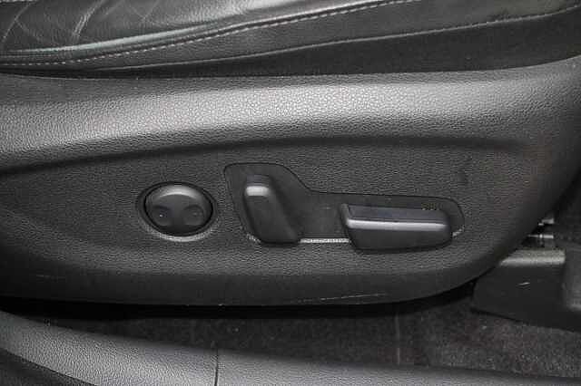 Hyundai TUCSON 1.6 TGDi 177 Premium 5dr 2WD DCT Red