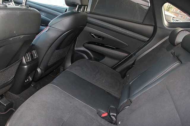 Hyundai TUCSON 1.6T Hybrid N Line S 5dr Auto White