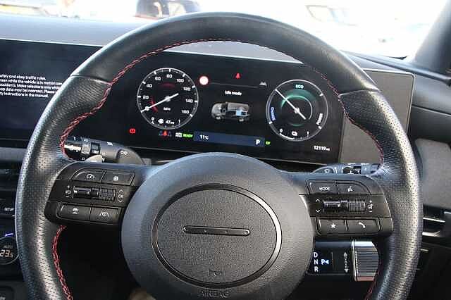 Hyundai TUCSON 1.6T Hybrid N Line S 5dr Auto White