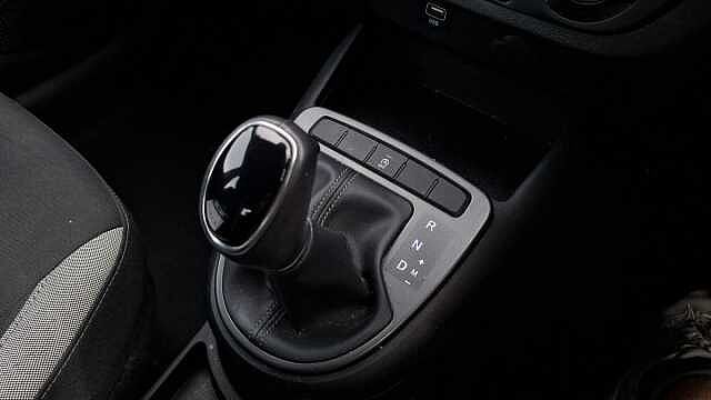 Hyundai i10 1.0 MPi SE Connect 5dr Auto