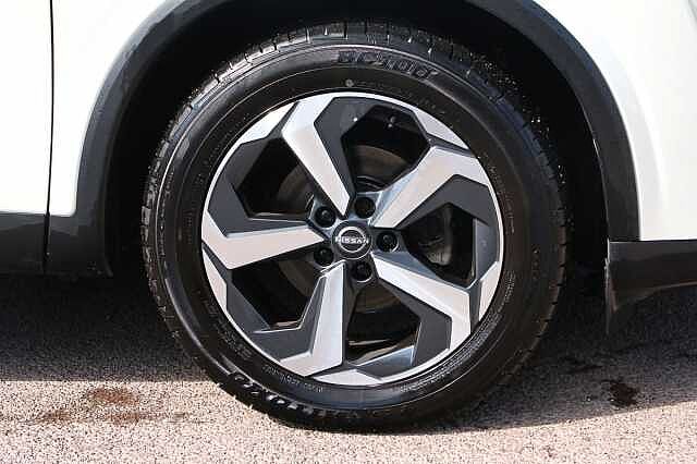 Nissan Qashqai 1.3 DiG-T MH N-Connecta 5dr