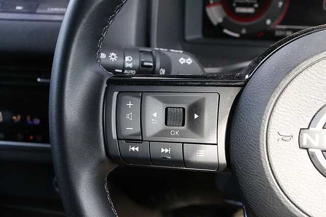Nissan Qashqai 1.3 DiG-T MH N-Connecta 5dr