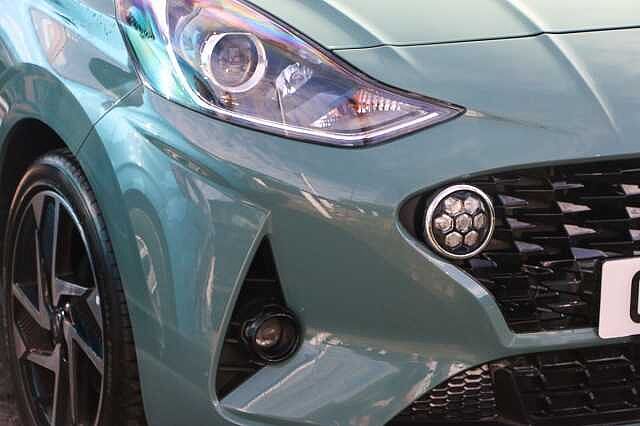 Hyundai i10 1.0 MPi Premium 5dr Auto