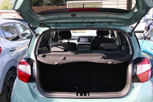 Hyundai i10 1.0 MPi Premium 5dr Auto