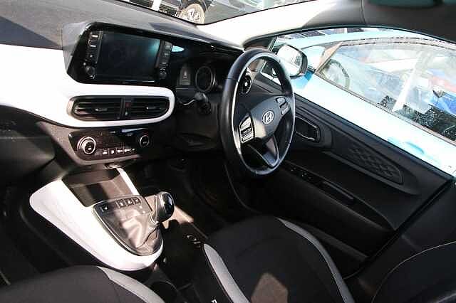 Hyundai i10 1.0 MPi Premium 5dr Auto