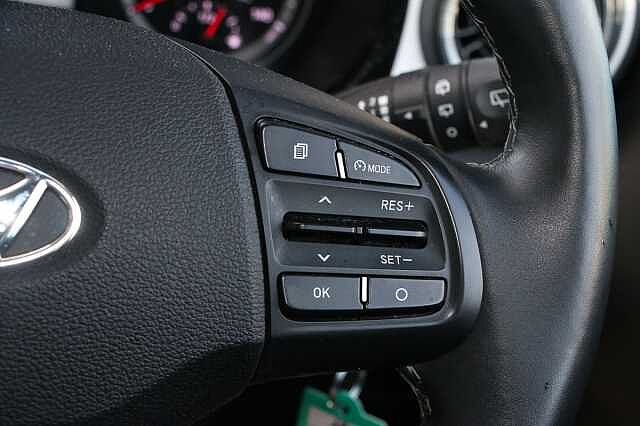 Hyundai i10 1.0 MPi Premium 5dr Auto