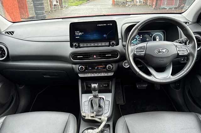 Hyundai KONA 1.6 GDi Hybrid Ultimate 5dr DCT Red