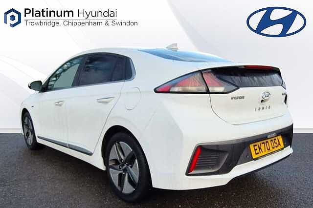 Hyundai IONIQ 1.6 GDi Hybrid Premium SE 5dr DCT White