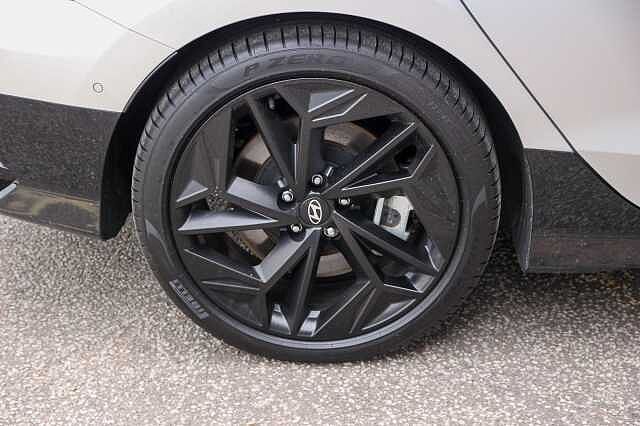 Hyundai IONIQ 6 E(325ps) First Edition 77kWh Dual MotorAWD