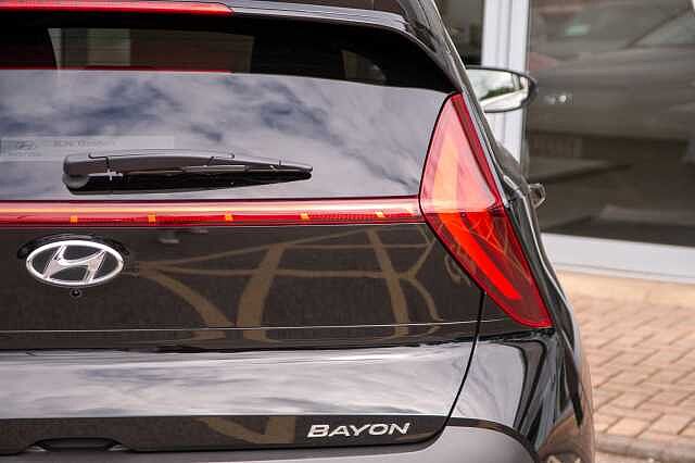 Hyundai BAYON 1.0 T-GDi (100ps) Premium 48 Volt MHEV DCT Phantom Black