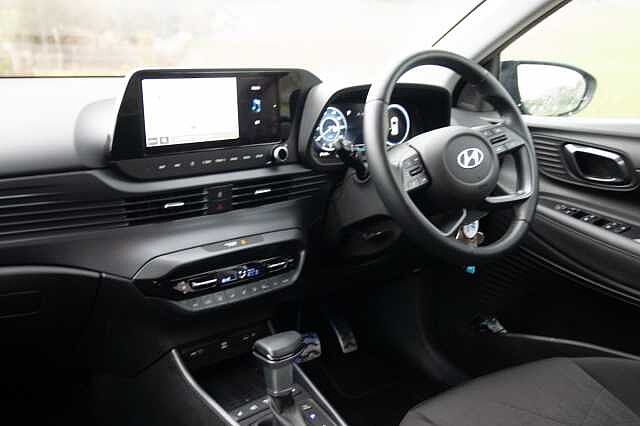 Hyundai BAYON 1.0 T-GDi (100ps) Premium 48 Volt MHEV DCT Phantom Black