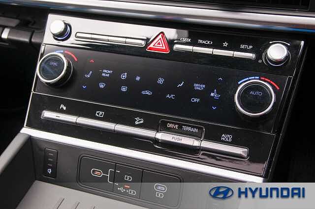 Hyundai SANTA FE 1.6 TGDi Hybrid Ultimate 5dr 4WD Auto