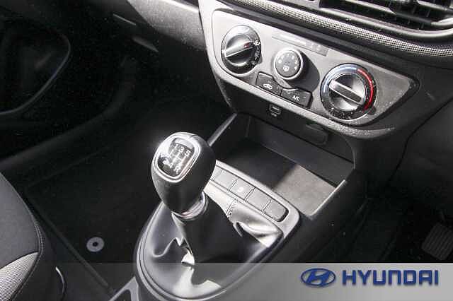 Hyundai i10 1.2 MPi SE Connect 5dr