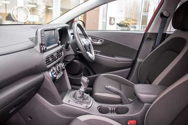Hyundai KONA SUV 1.0 T-GDi (120ps) PLAY 2WD Pulse Red