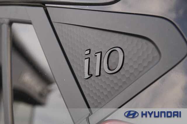 Hyundai I10 1.0 MPi Premium 5dr Auto Dragon Red