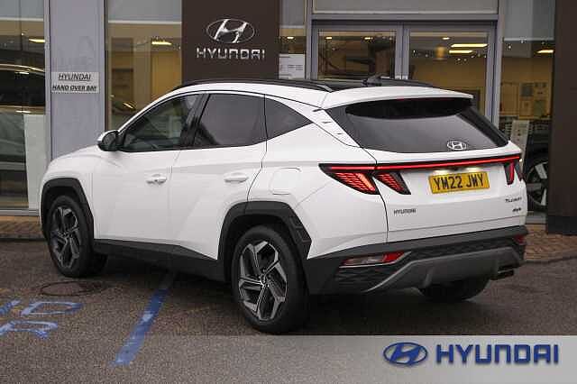 Hyundai TUCSON 1.6 TGDi Plug-in Hybrid Ultimate 5dr 4WD Auto Atlas White