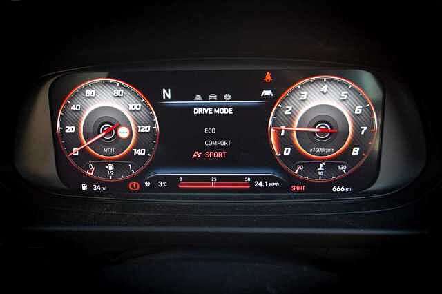 Hyundai I20 1.0 T-GDi 100ps SE Connect 48 Volt Hybrid DCT Polar White