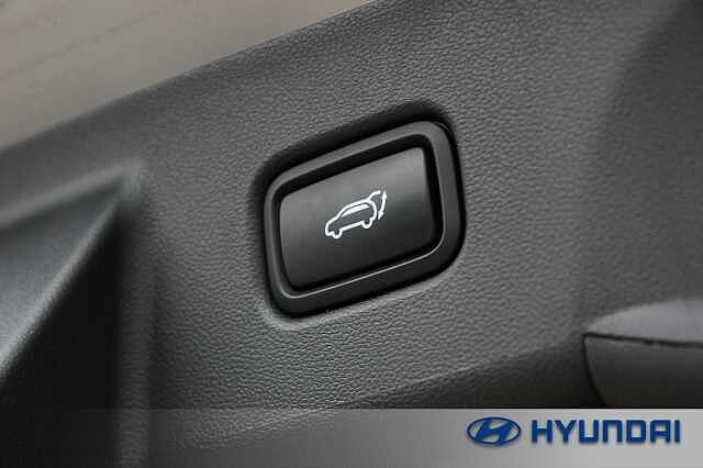 Hyundai TUCSON 1.6T Hybrid Ultimate 5dr Auto Shimmering Silver