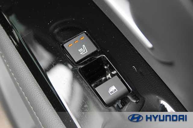 Hyundai TUCSON 1.6T Hybrid Ultimate 5dr Auto Shimmering Silver