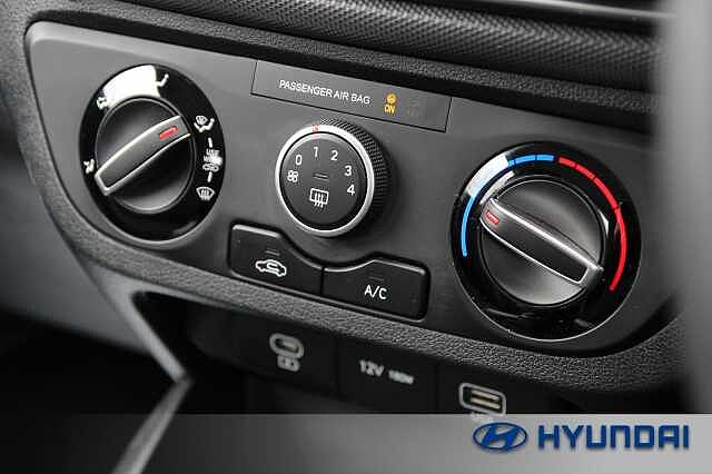 Hyundai i10 1.0 [63] Advance 5dr Auto [Nav]