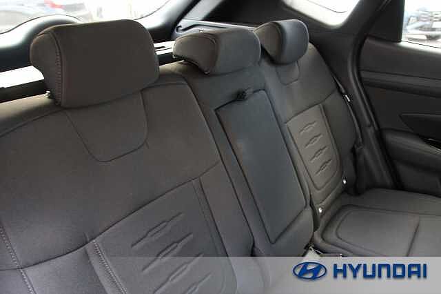 Hyundai TUCSON 1.6T Hybrid Advance 5dr Auto Shimmering Silver