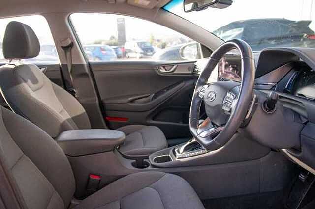Hyundai IONIQ 1.6 GDi (105ps) Premium Hybrid DCT 5Dr Hatch