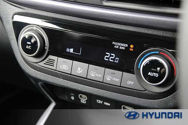 Hyundai i10 1.2 [79] Premium 5dr Auto [Nav]