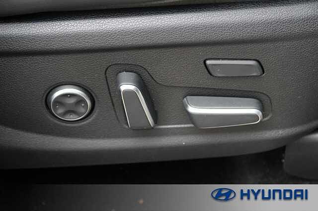 Hyundai SANTA FE 1.6 TGDi Hybrid Ultimate 5dr 4WD Auto