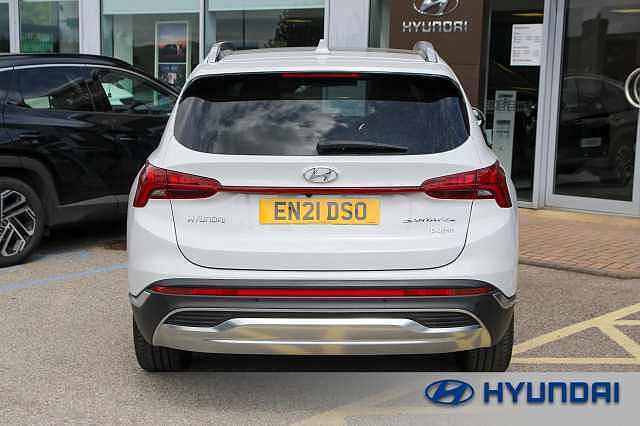 Hyundai SANTA FE 1.6 TGDi Plug-in Hybrid Ultimate 5dr 4WD Auto Glacier White