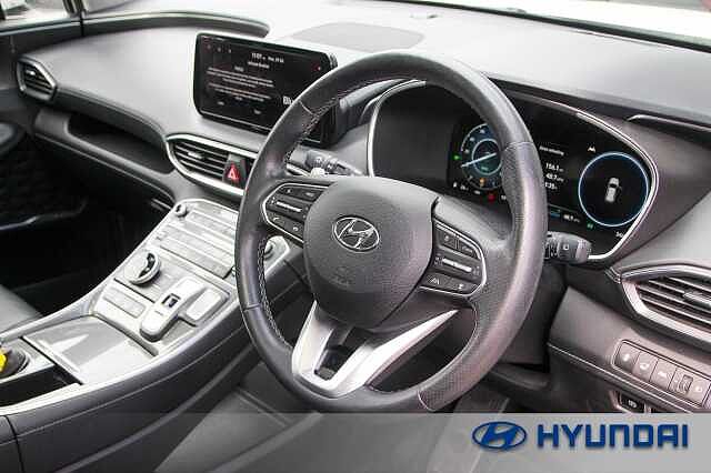 Hyundai SANTA FE 1.6 TGDi Plug-in Hybrid Ultimate 5dr 4WD Auto Glacier White