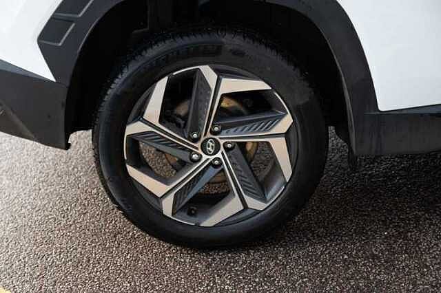 Hyundai TUCSON 1.6 TGDi Hybrid 230 Premium 5dr 2WD Auto Atlas White