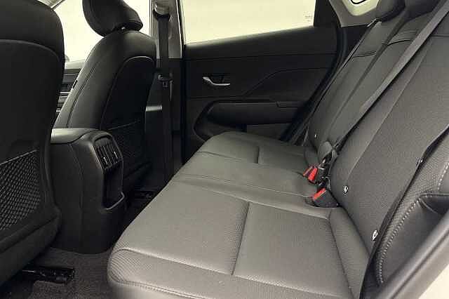 Hyundai KONA 1.6 GDi Hybrid Ultimate 5dr DCT Atlas White